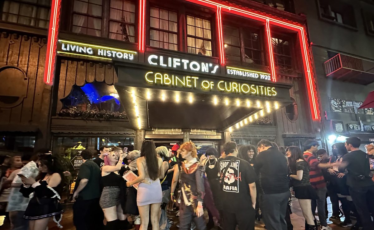 Clifton's DTLA